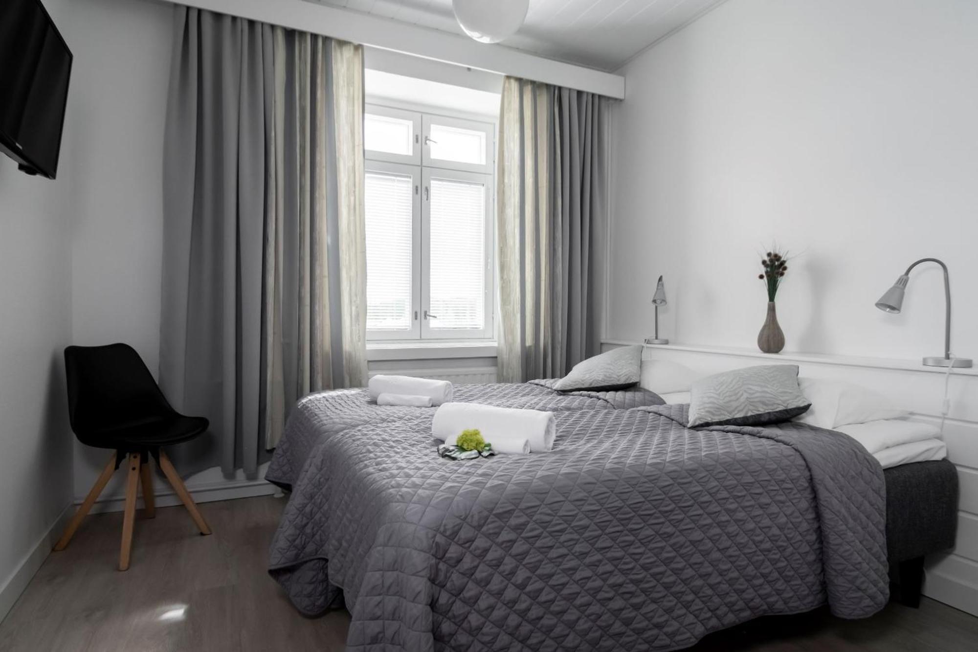 Ik Hotel & Camping Keuruu Zimmer foto
